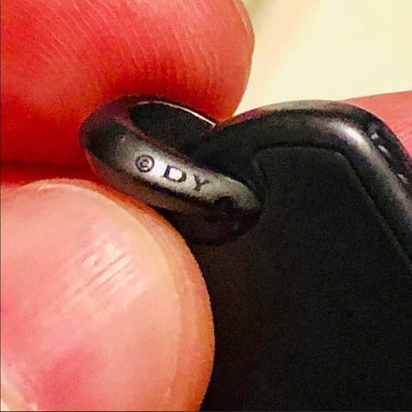 David Yurman Titanium Onyx Dog Tag with 22” Chain - Picture 6 of 8